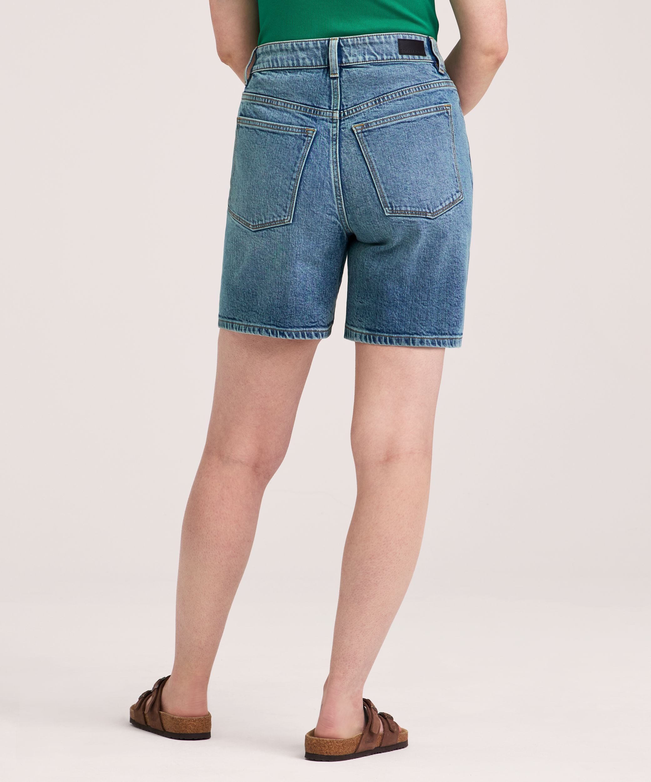 Denver Hayes Women's Medium Rise Loose Short