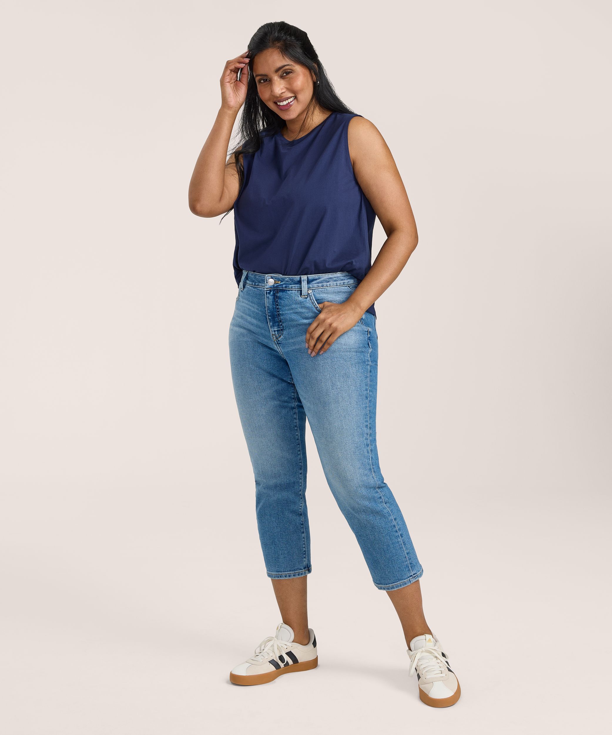 Jean court à jambe étroite épousant les courbes pour femmes, Denver Hayes