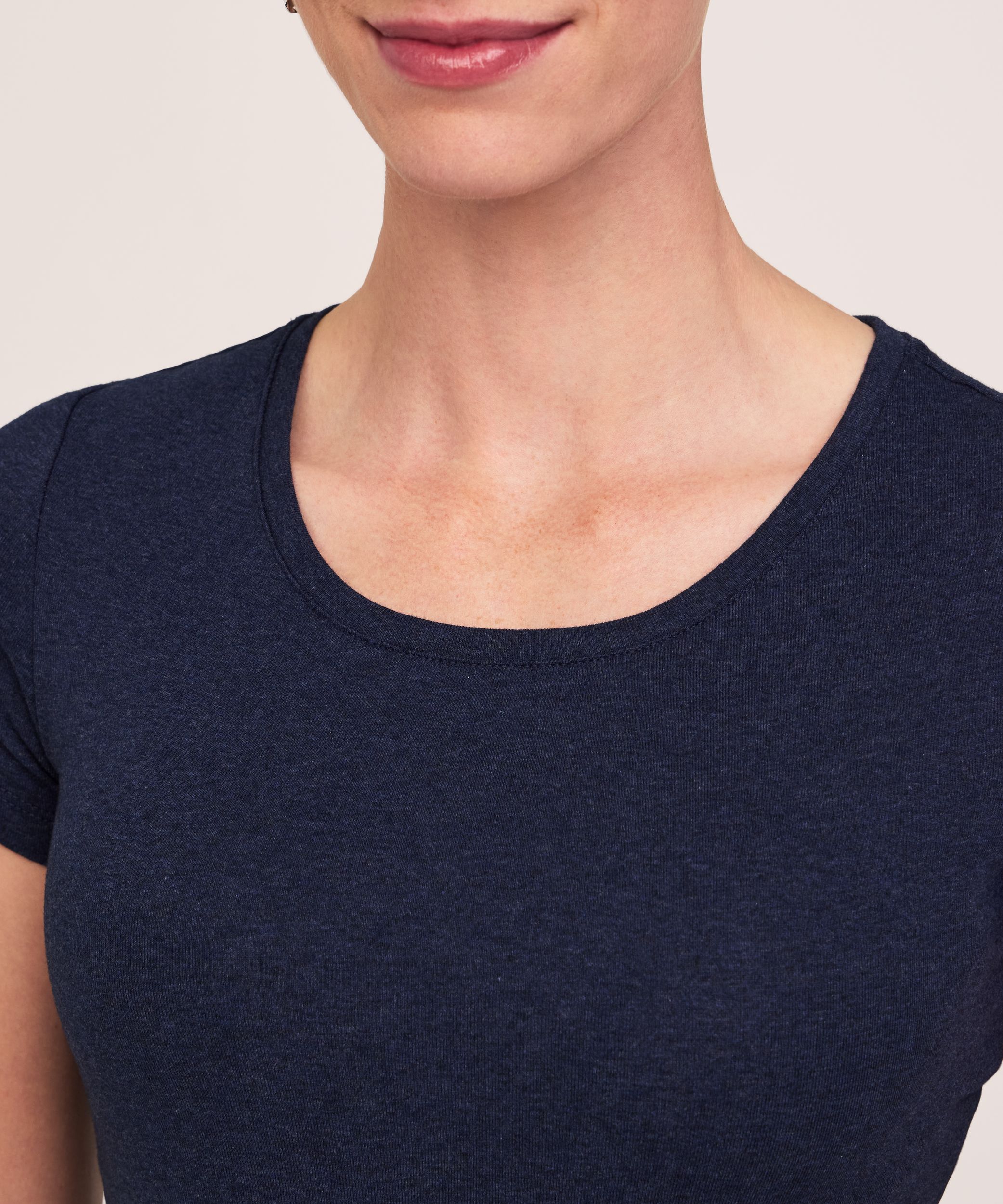 T-shirt ajusté à col ras du cou pour femmes, Denver Hayes