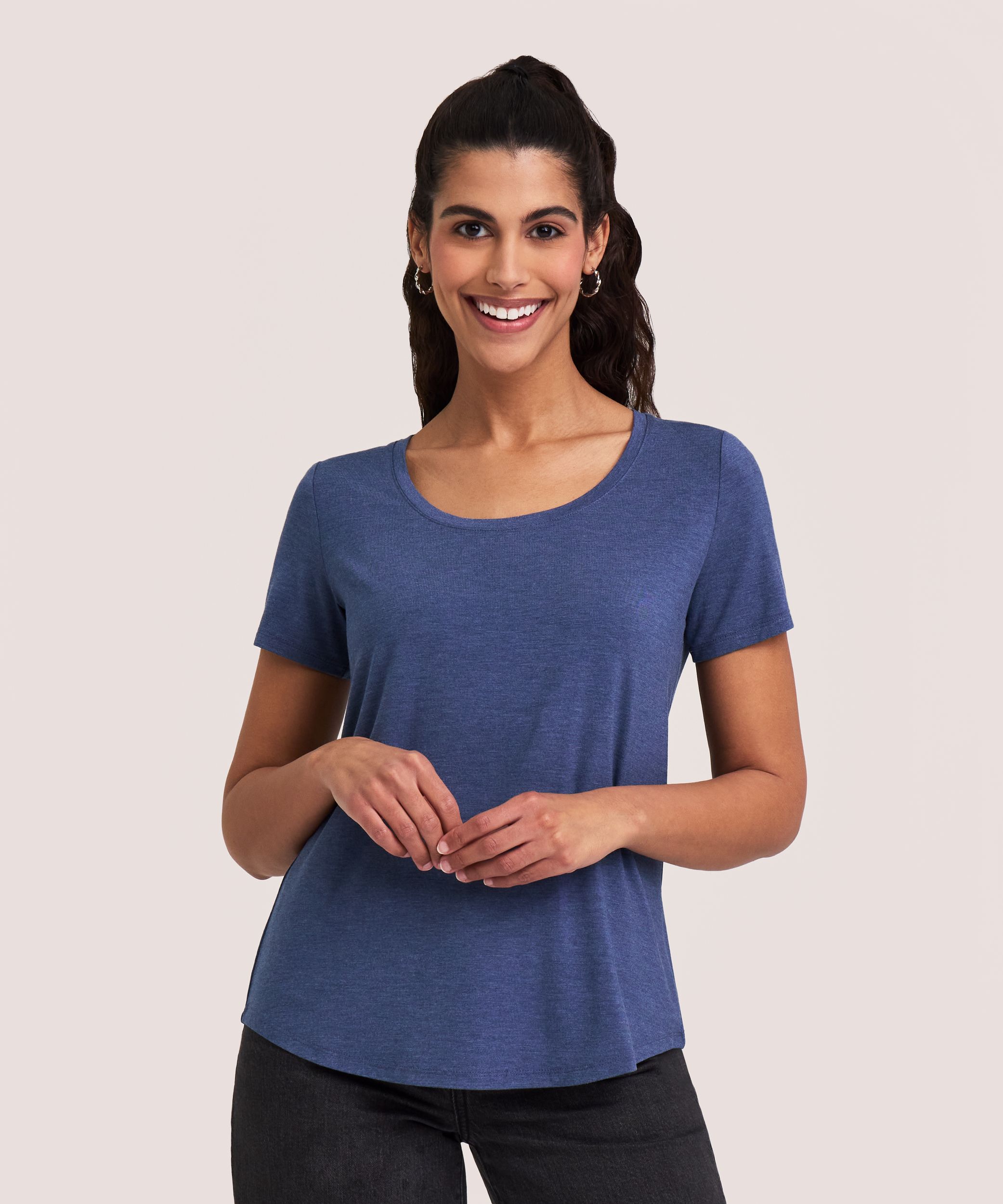 T-shirt à manches courtes décontracté avec encolure échancrée pour femmes