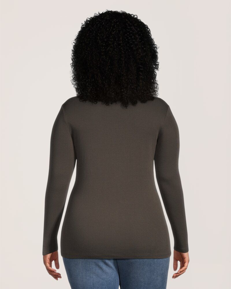 Chandail ajusté à col cheminée et à manches longues pour femmes, Denver Hayes

Ceci n'est pas un t-shirt