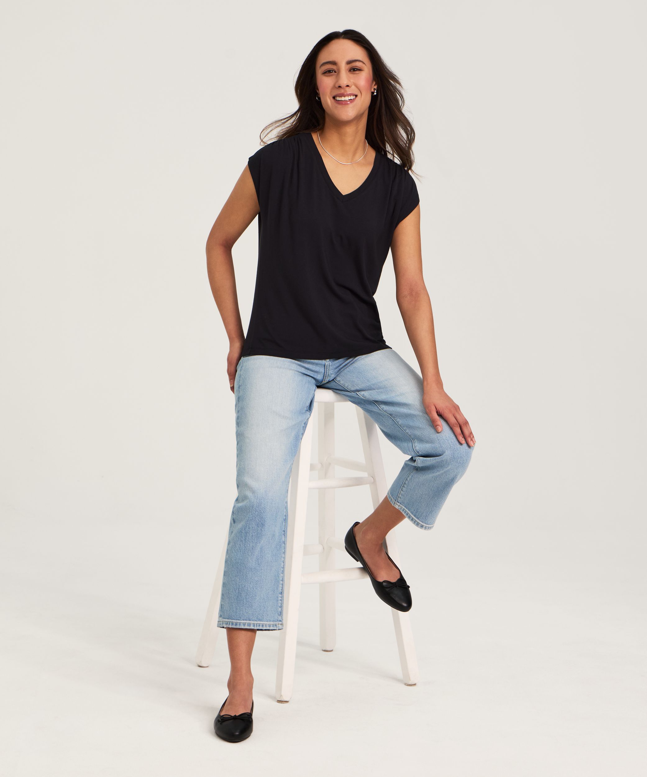 Denver Hayes Women's Short Sleeve Relaxed V Neck Top