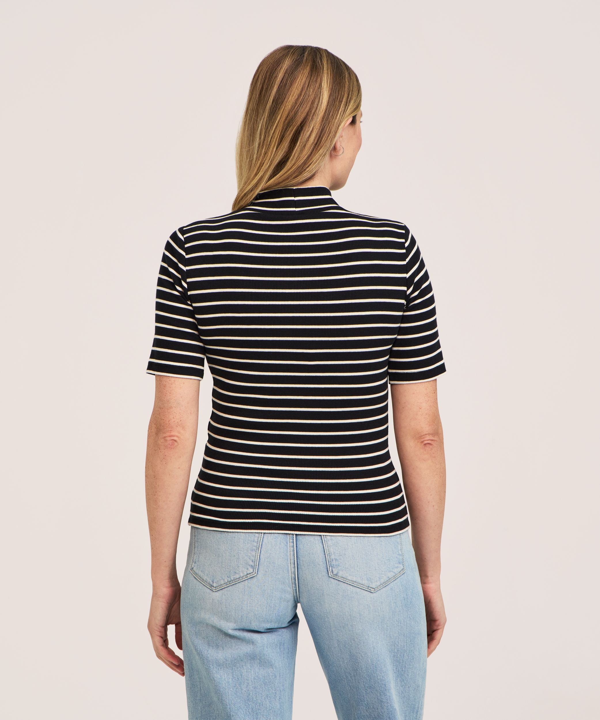 T-shirt semi-ajusté à col cheminée et à manches au coude pour femmes, Denver Hayes