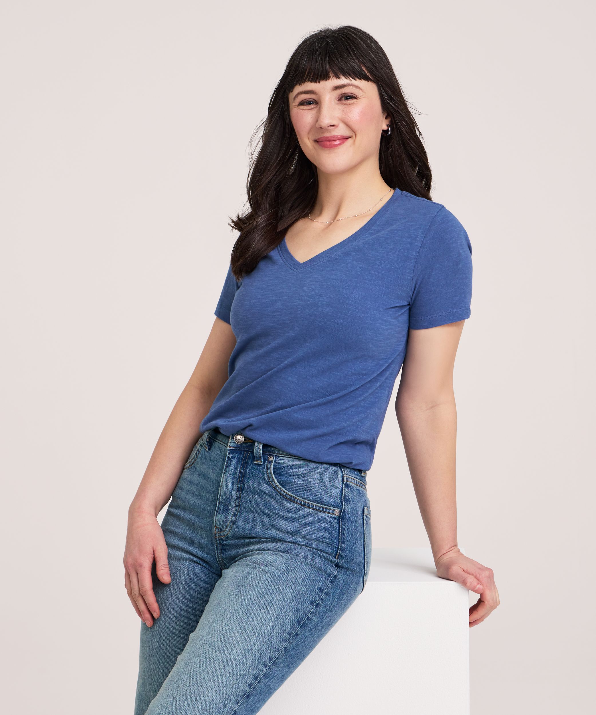 T-shirt en coton flammé à encolure en V et à manches courtes pour femmes, Denver Hayes