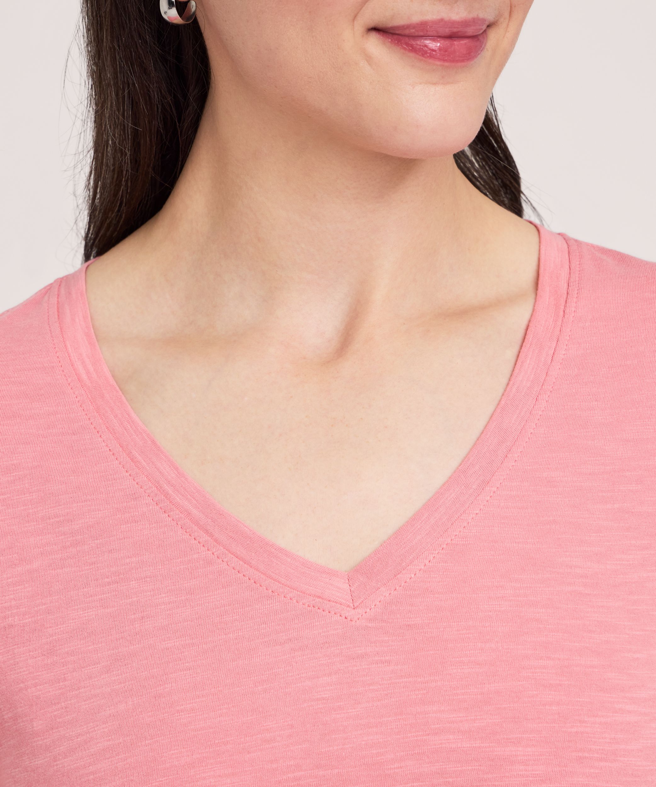 T-shirt en coton flammé à encolure en V et à manches courtes pour femmes, Denver Hayes