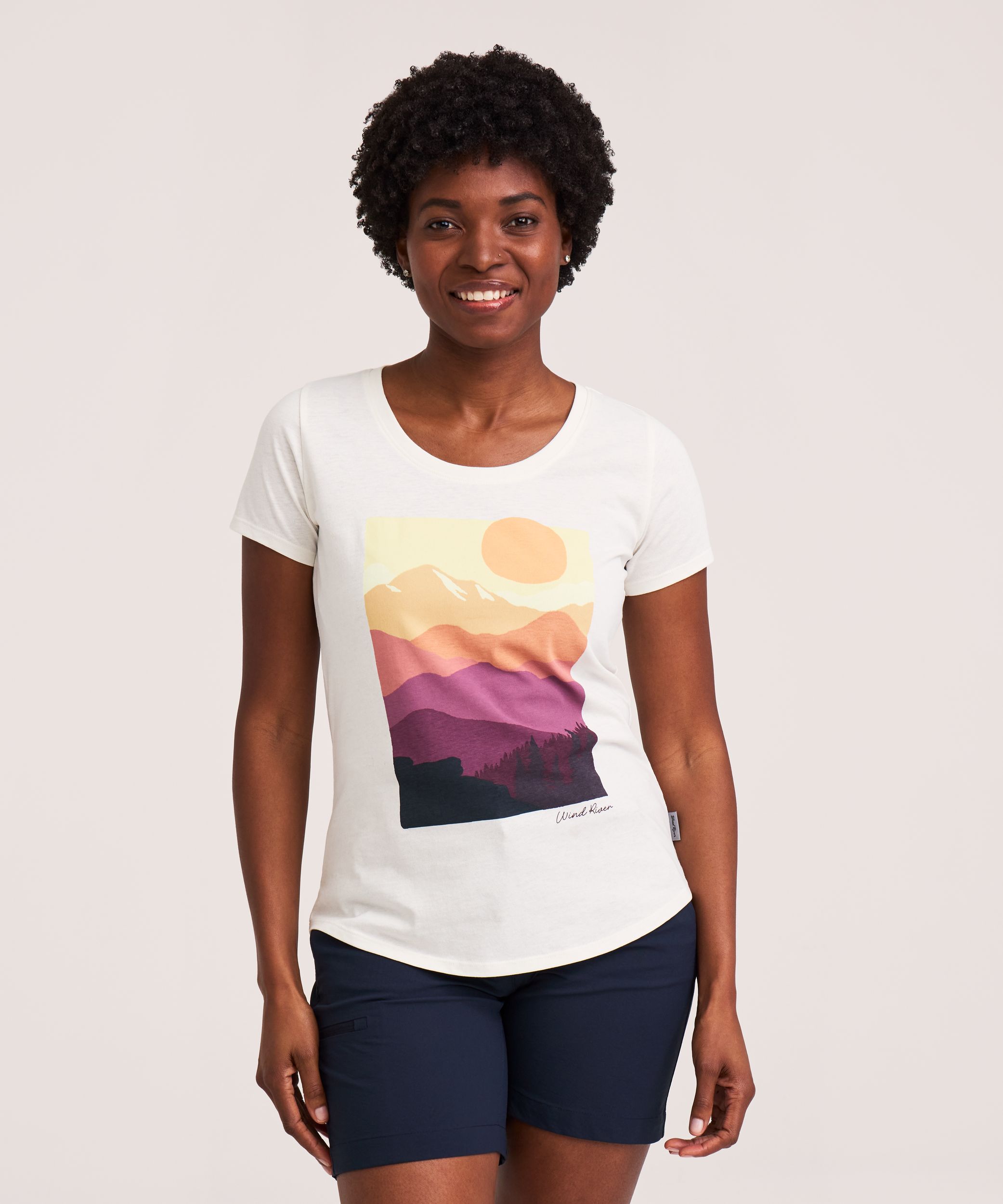 T-shirt graphique à manches courtes pour femmes, WindRiver