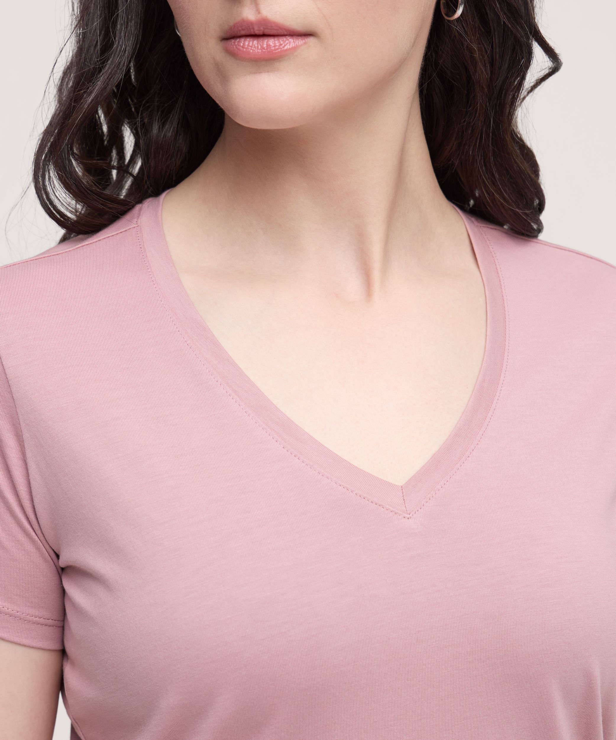 Denver Hayes Women's Short Sleeve Semi-Fitted V-Neck Supima Cotton T-Shirt