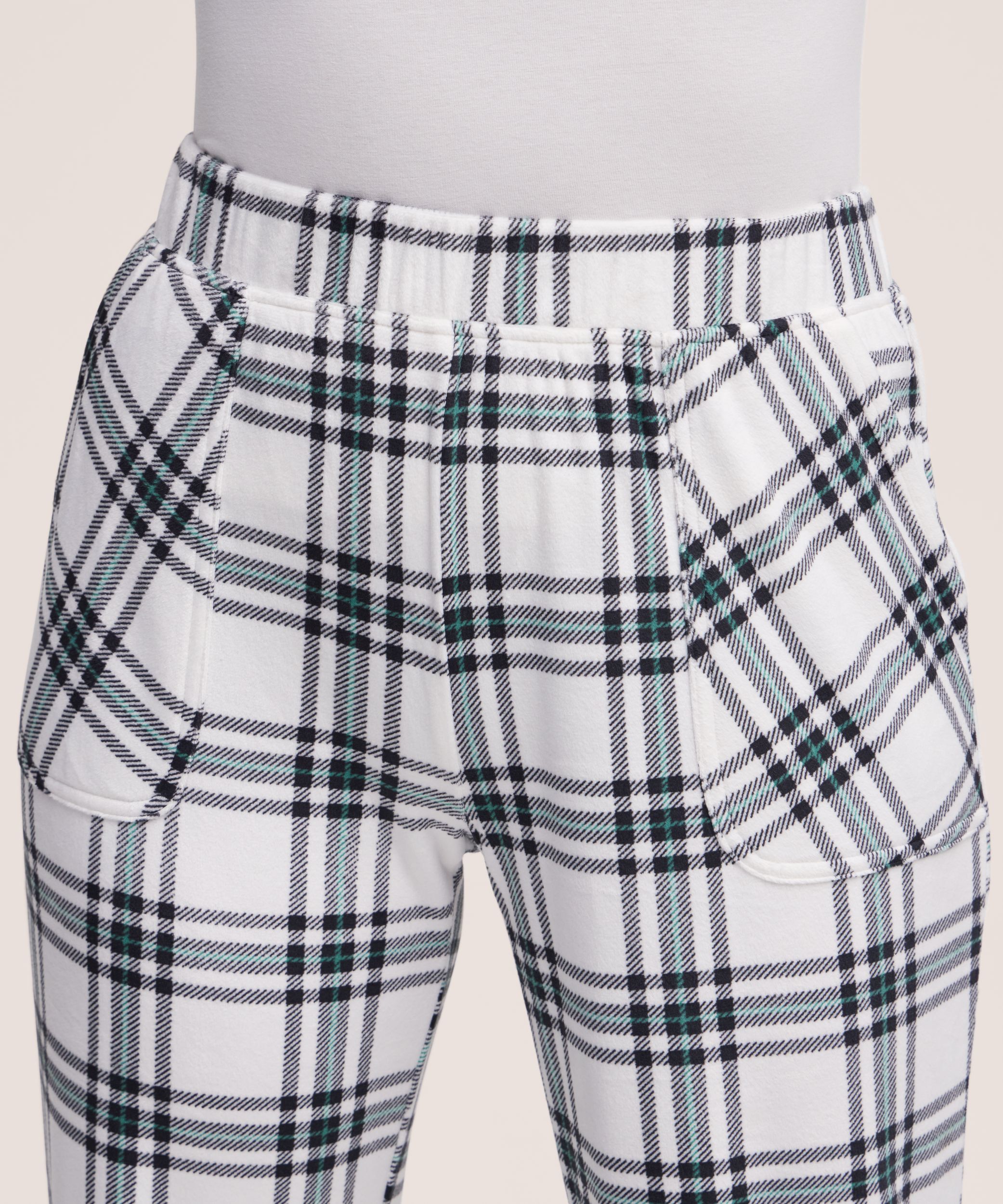 Denver Hayes Women's 2 Piece Brushed Micro Plush Pajama Set