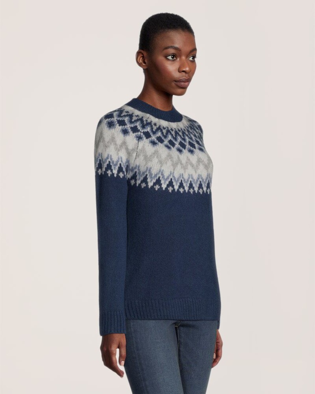 WindRiver Women's Heritage Fair Isle Semi Fitted Crewneck Pullover Sweater