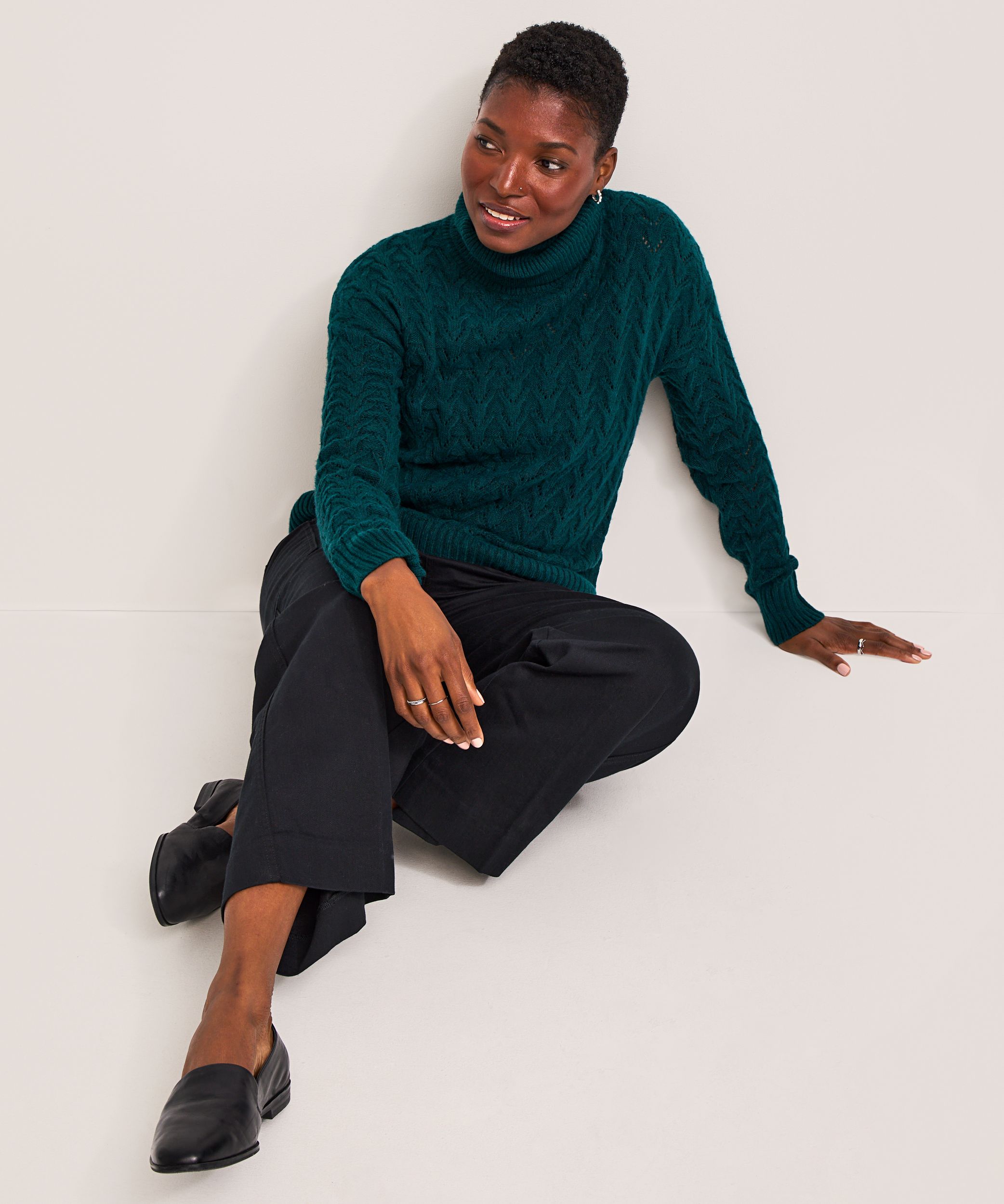 Chandail à col roulé à point de chevrons pour femmes, Denver Hayes