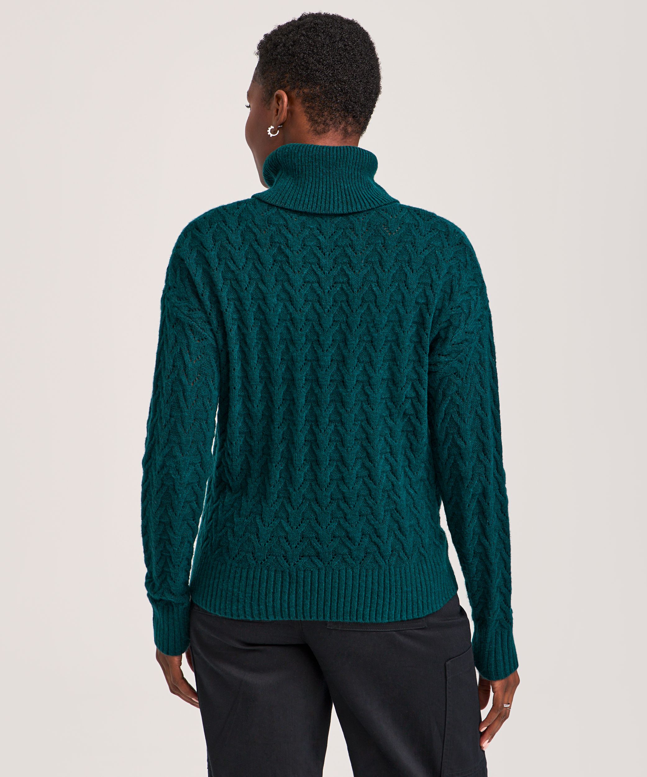 Chandail à col roulé à point de chevrons pour femmes, Denver Hayes