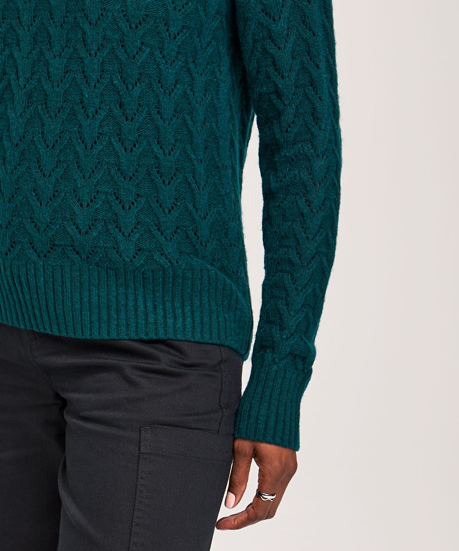 Chandail à col roulé à point de chevrons pour femmes, Denver Hayes