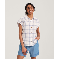 Chemise boutonnée en mousseline double à manches courtes pour femmes, Denver Hayes Front_Flat