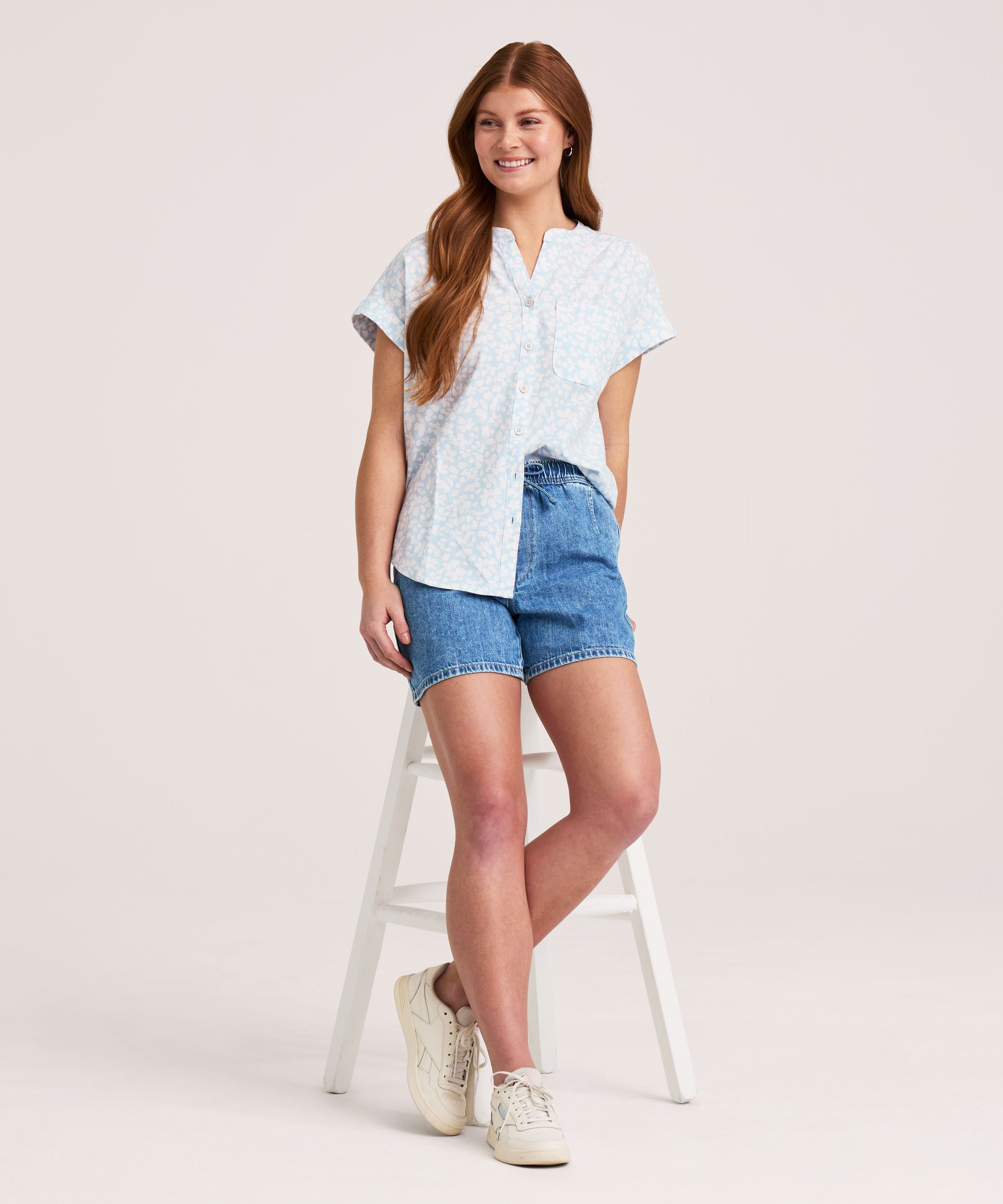 Denver Hayes Women's Printed Front Tie Shirt