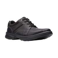 Chaussures larges en cuir, à lacets, avec Ortholite, pour hommes, Bradley Walk, Clarks Front_Three_Fourths_Angled_Right