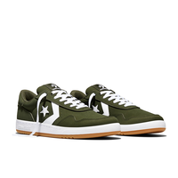 Chaussures de sport basses décontractées pour hommes, Converse Front_Three_Fourths_Angled_Right