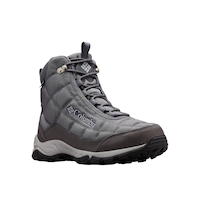Columbia Men's Firecamp Waterproof Boots Front_Three_Fourths_Angled_Right