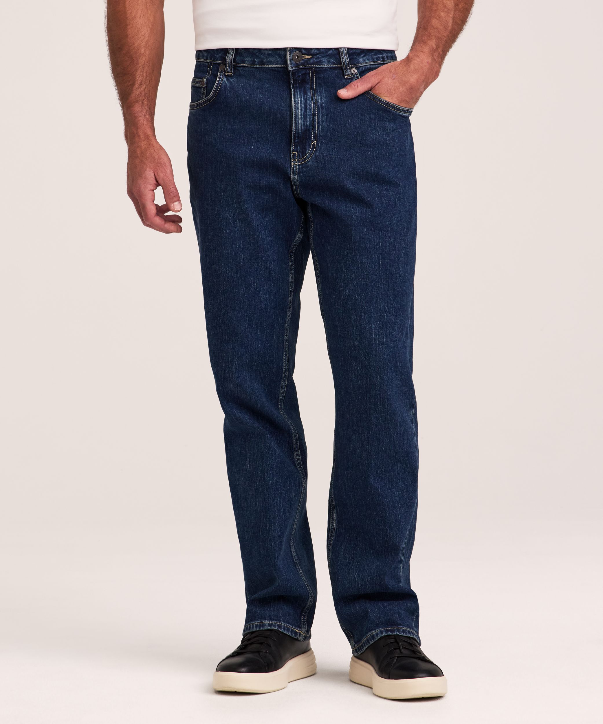 Denver Hayes Men's FLEXTECH 360 Stone Washed Relaxed Tapered Leg Stretch Jeans