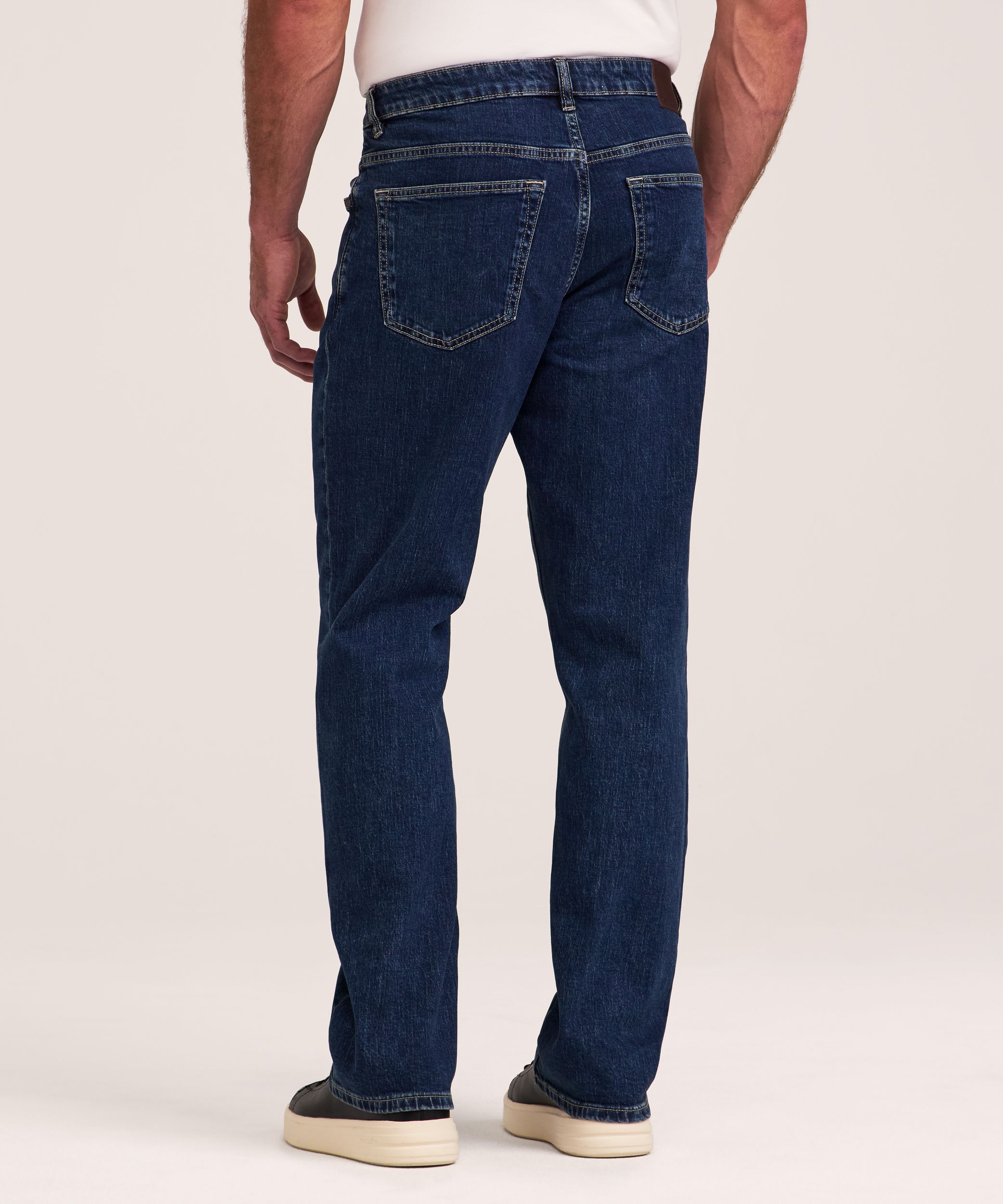 Denver Hayes Men's FLEXTECH 360 Stone Washed Relaxed Tapered Leg Stretch Jeans