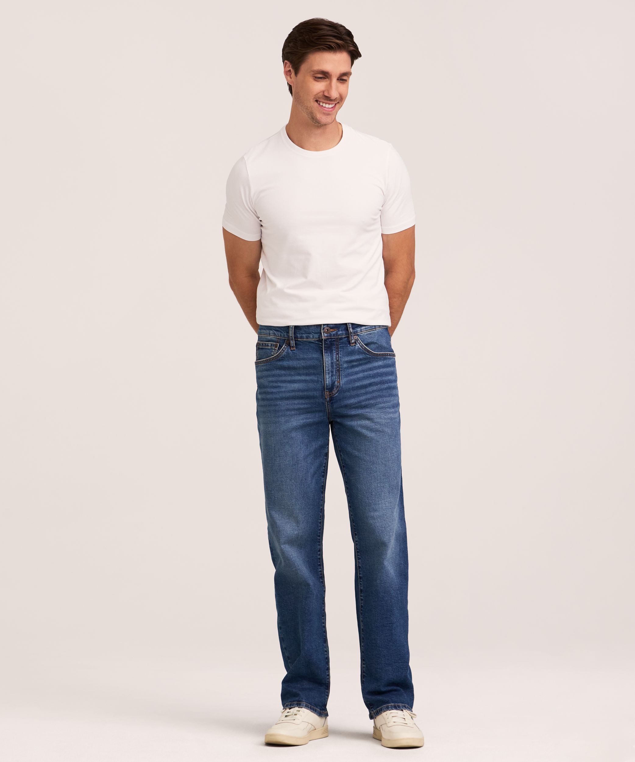 Jeans à jambe droite à coupe ample FLEXTECH Denver Hayes pour hommes - Délavé moyen
