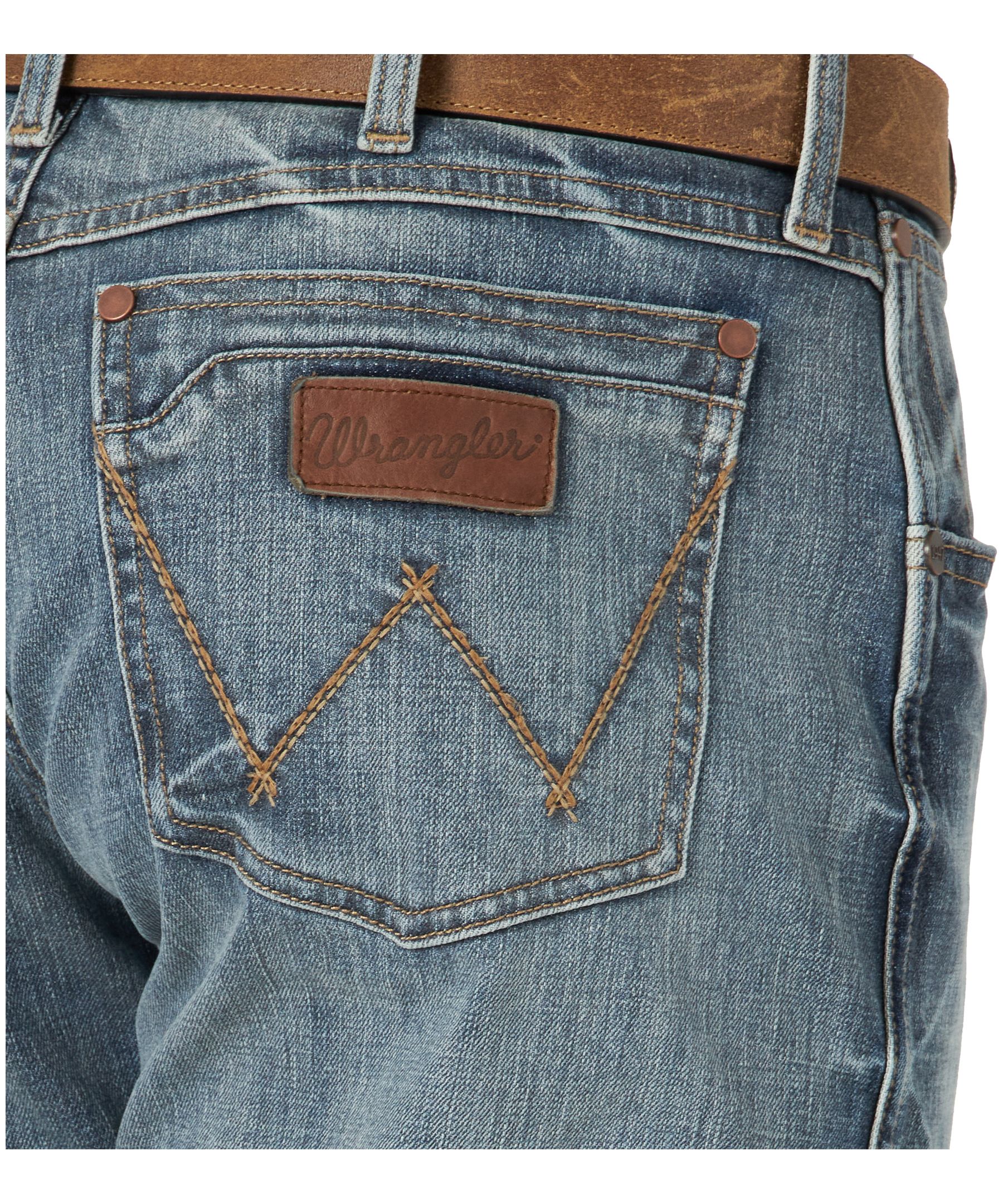 Wrangler Men's Retro Relaxed Bootcut Jeans