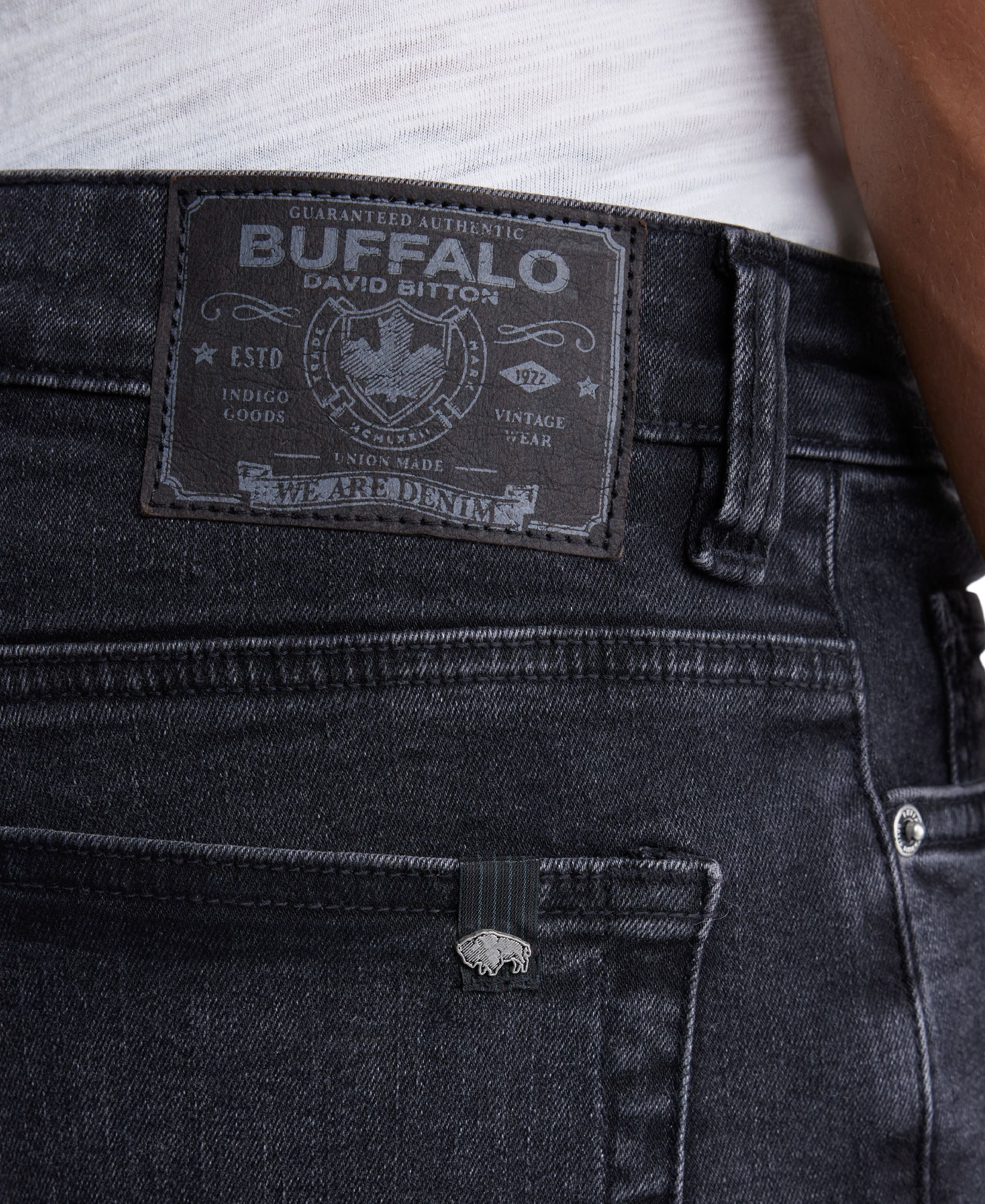 Short étroit pour hommes, Parker, Buffalo