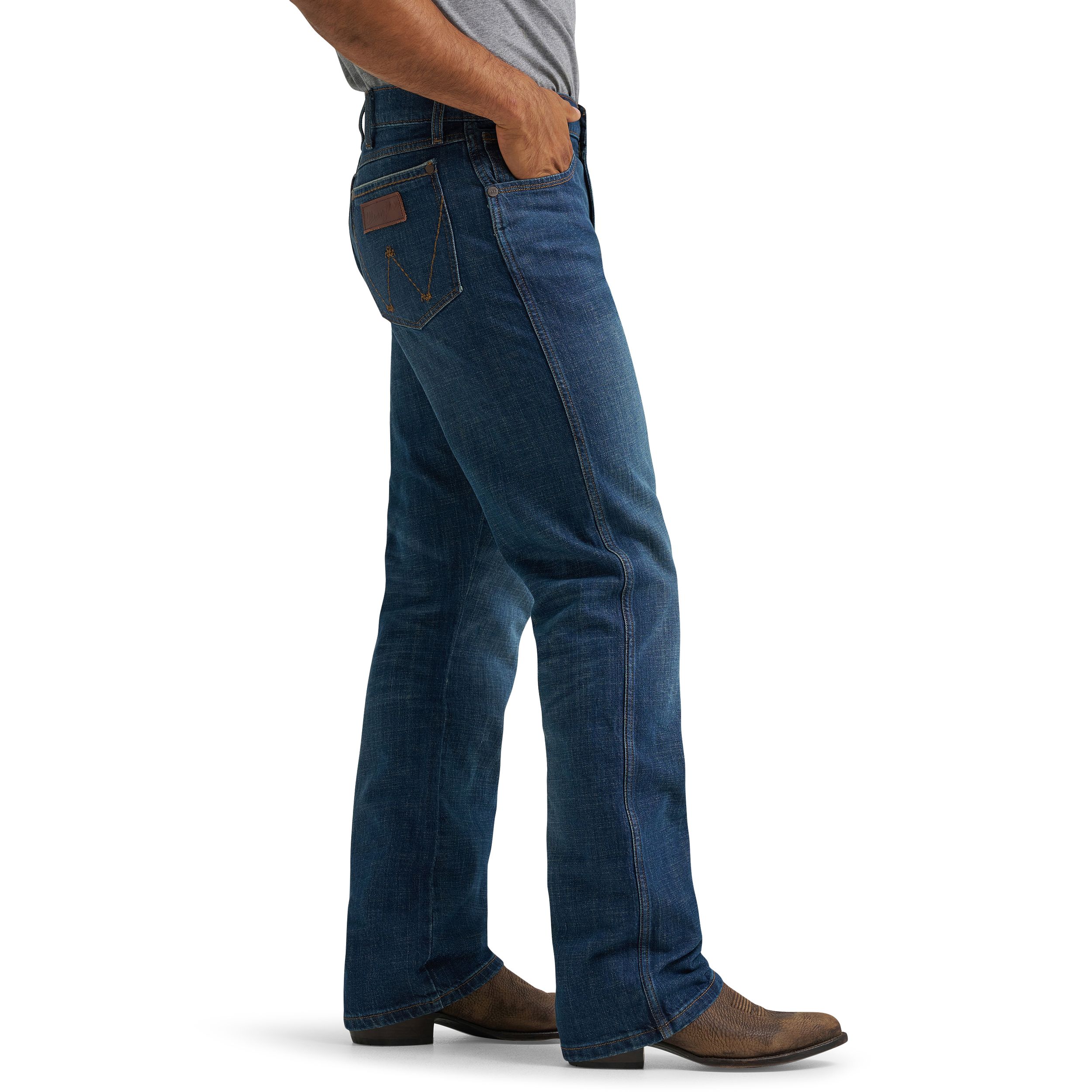 Wrangler Men's Retro Relaxed Jean Jackson Hole Bootcut Jeans