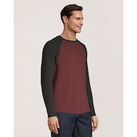 Chemise en point de brioche à manches longues raglan et à encolure ras du cou pour hommes, Denver Hayes Front_Three_Fourths_Angled_Right