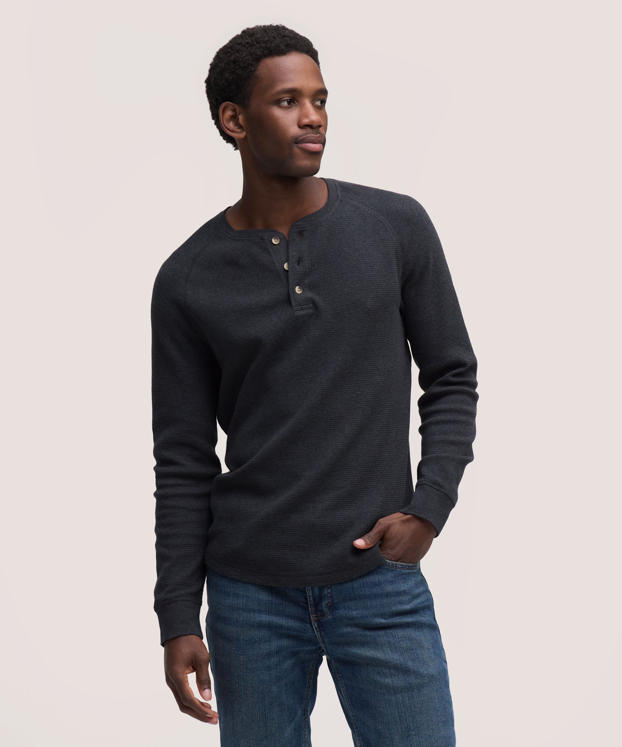 WindRiver Men's Long Sleeve Waffle Raglan Henley Shirt