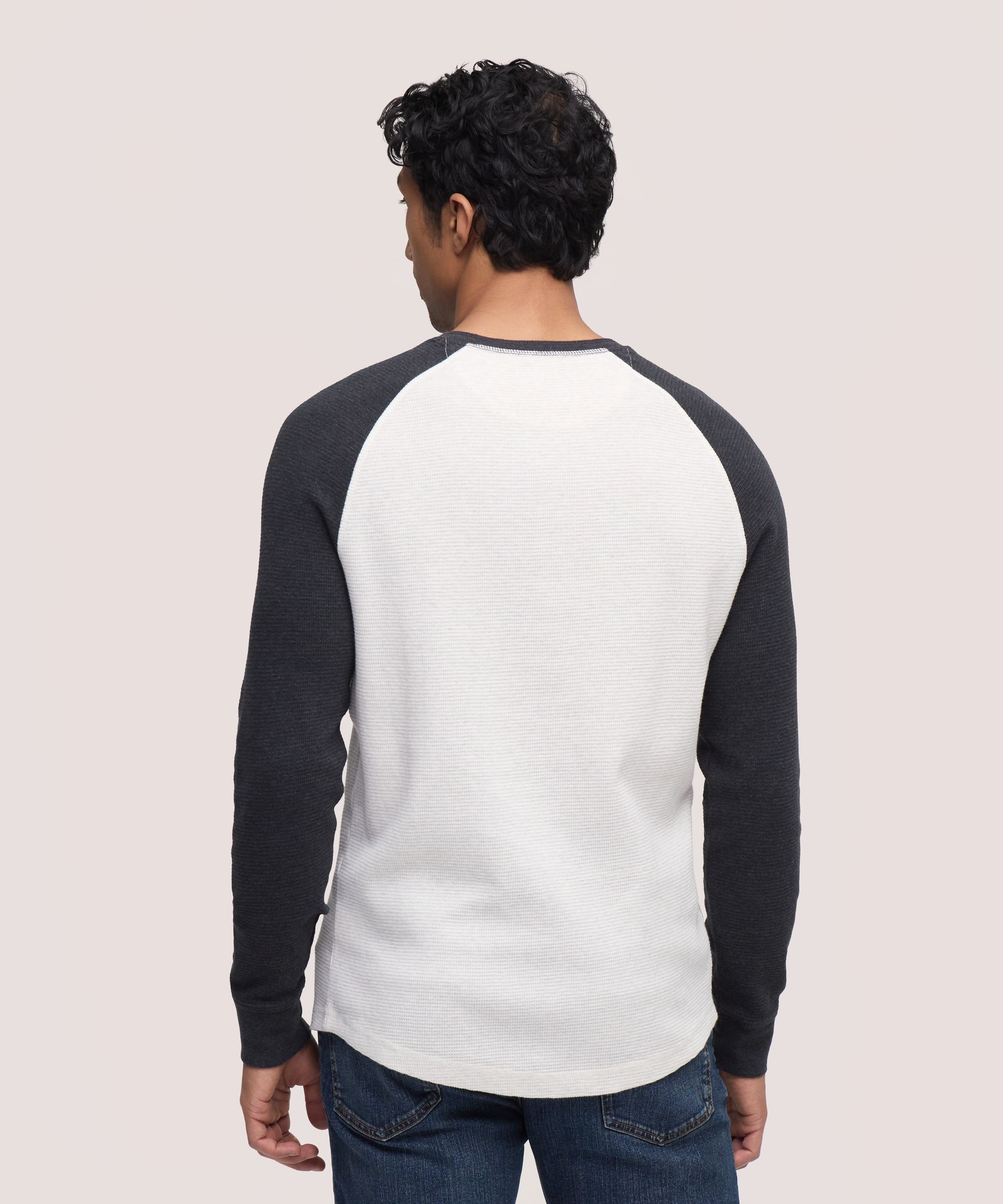 WindRiver Men's Long Sleeve Waffle Raglan Henley Shirt