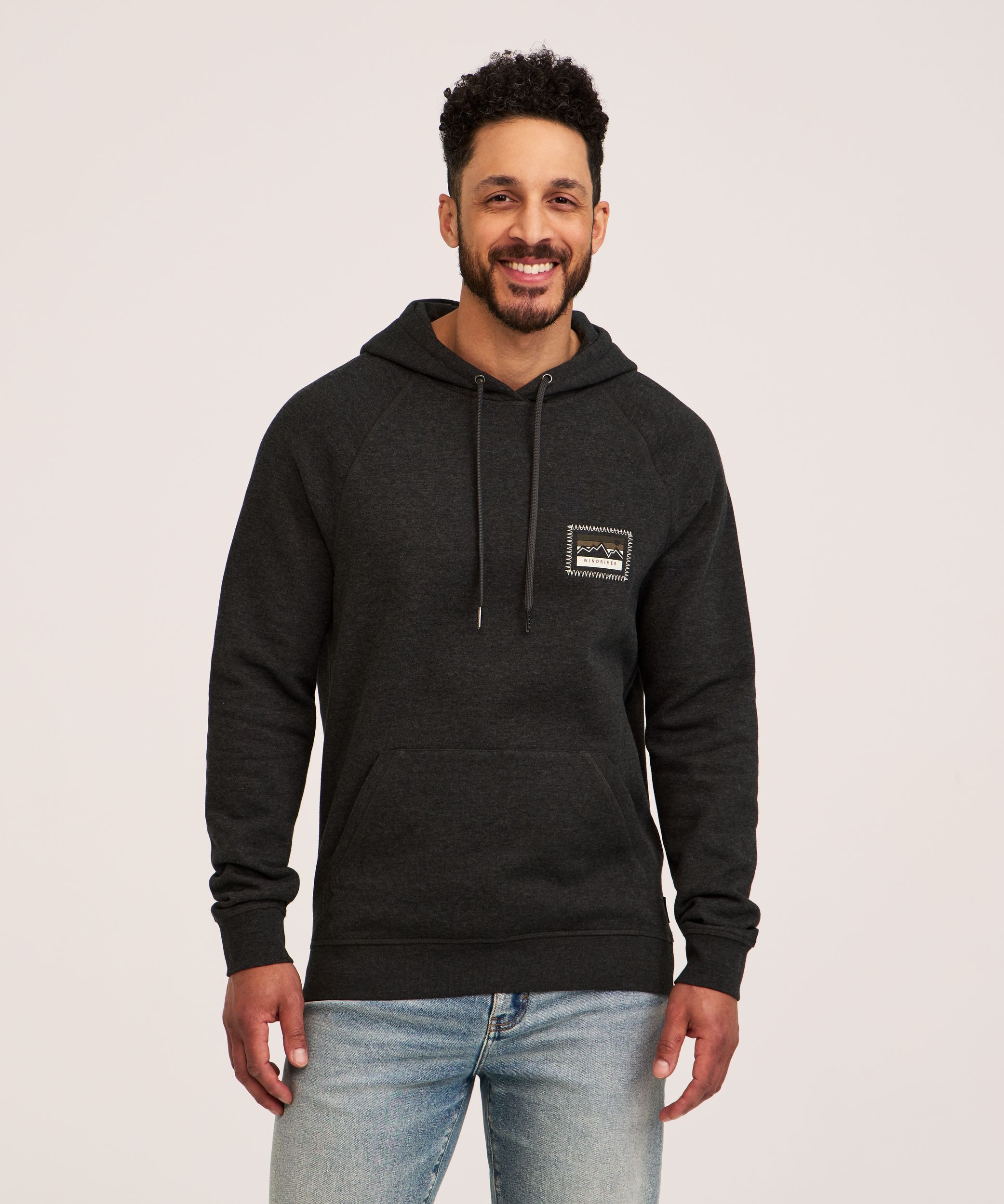 Chandail à capuche en molleton avec écusson graphique pour hommes, WindRiver