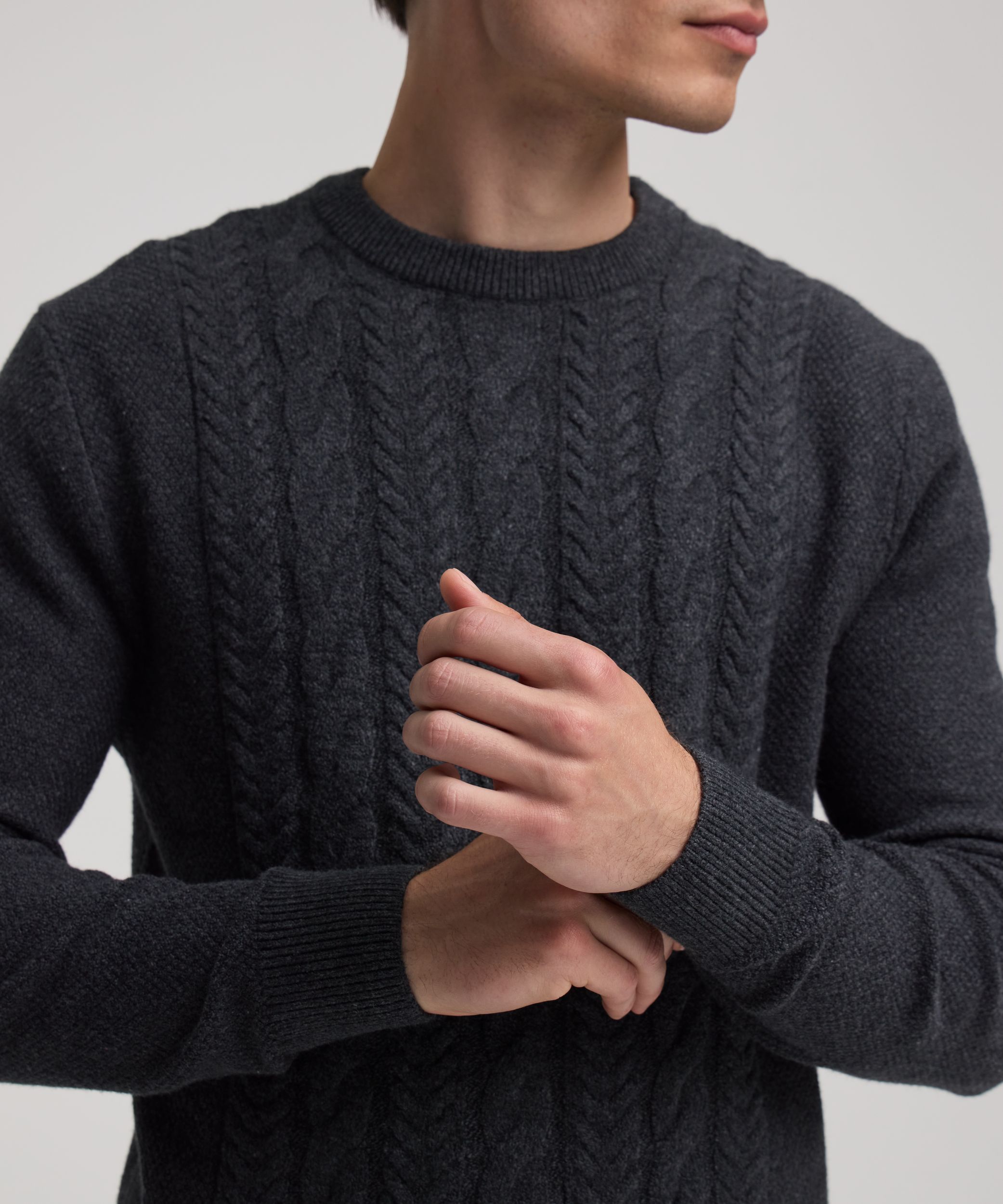 Denver Hayes Men's Lofty knit Cable Crewneck Sweater