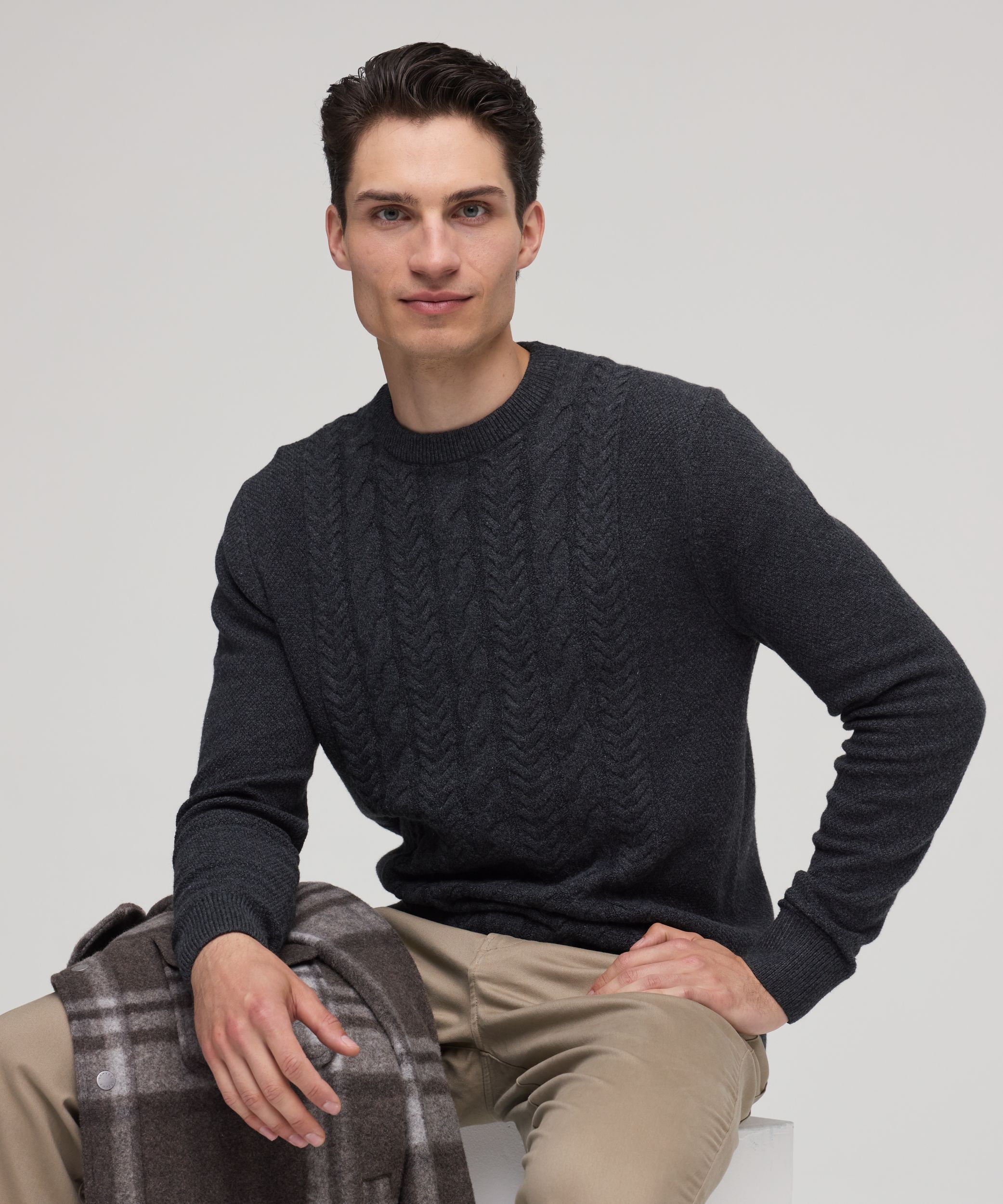 Denver Hayes Men's Lofty knit Cable Crewneck Sweater