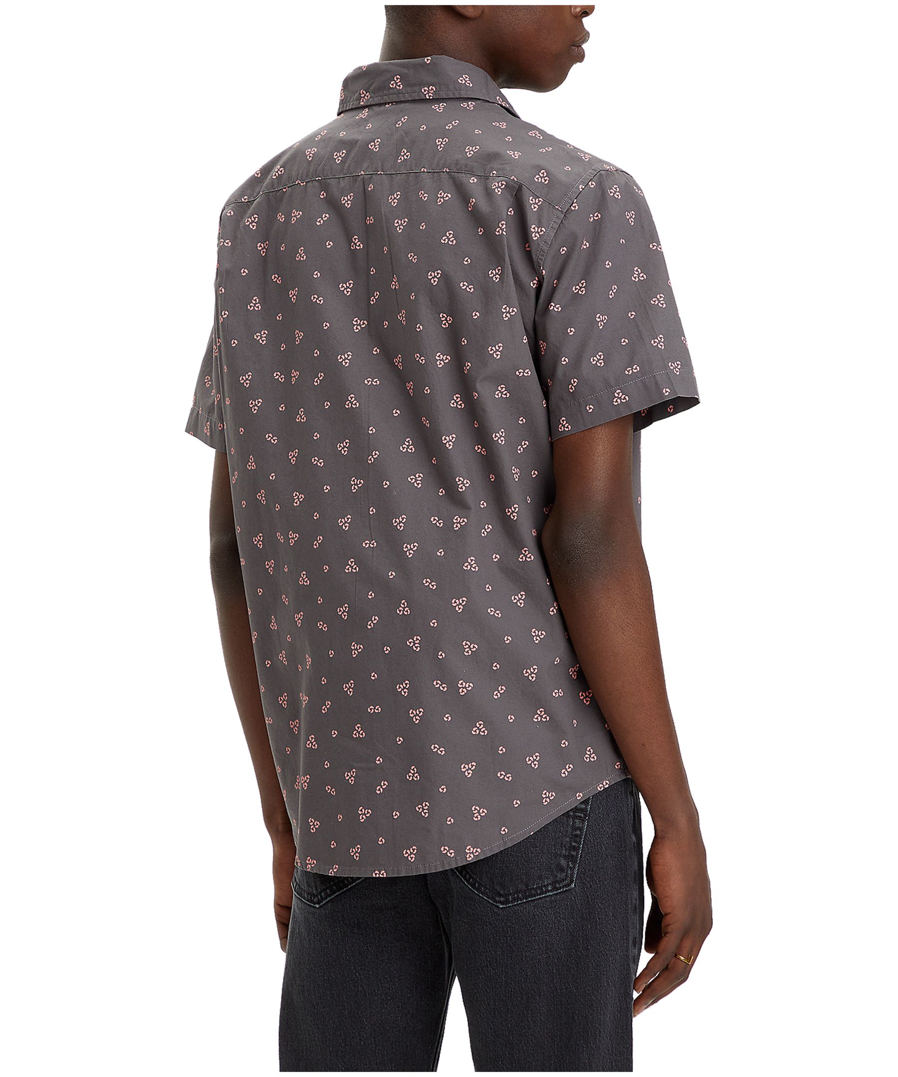 Chemise classique boutonnée standard à manches courtes pour hommes, Levi's Back_Angled_Right