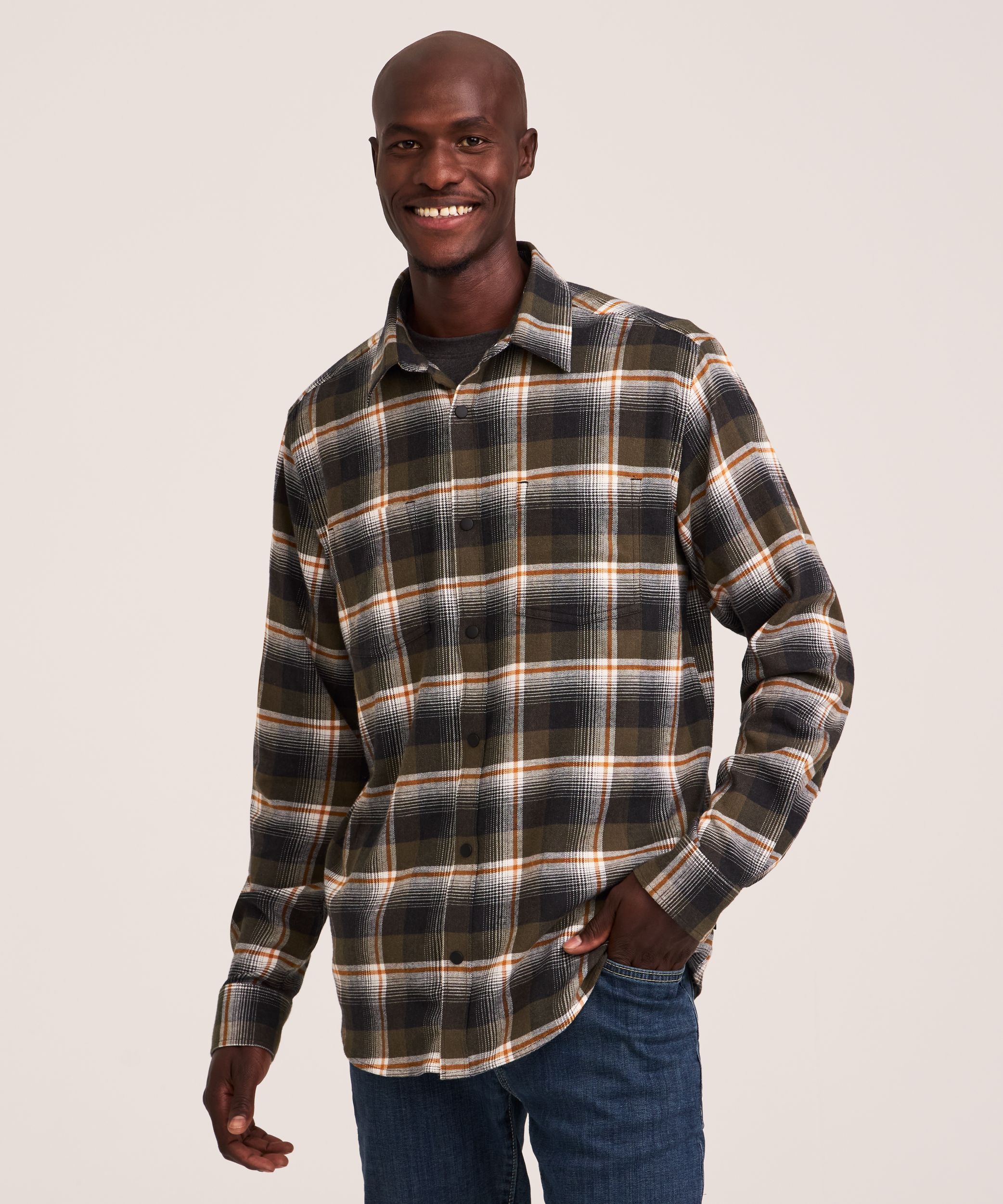 WindRiver Men's Basic Stretch Flannel Snap Down Shirt