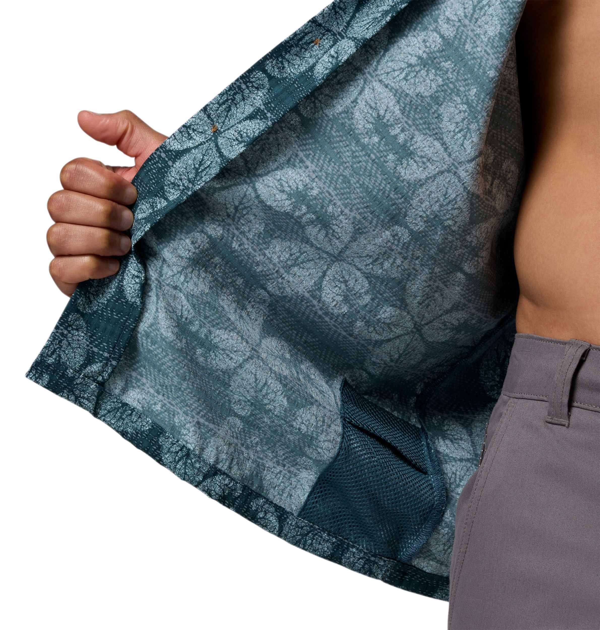 Columbia Men's Utilizer Camp Collar Print Short Sleeve Shirt