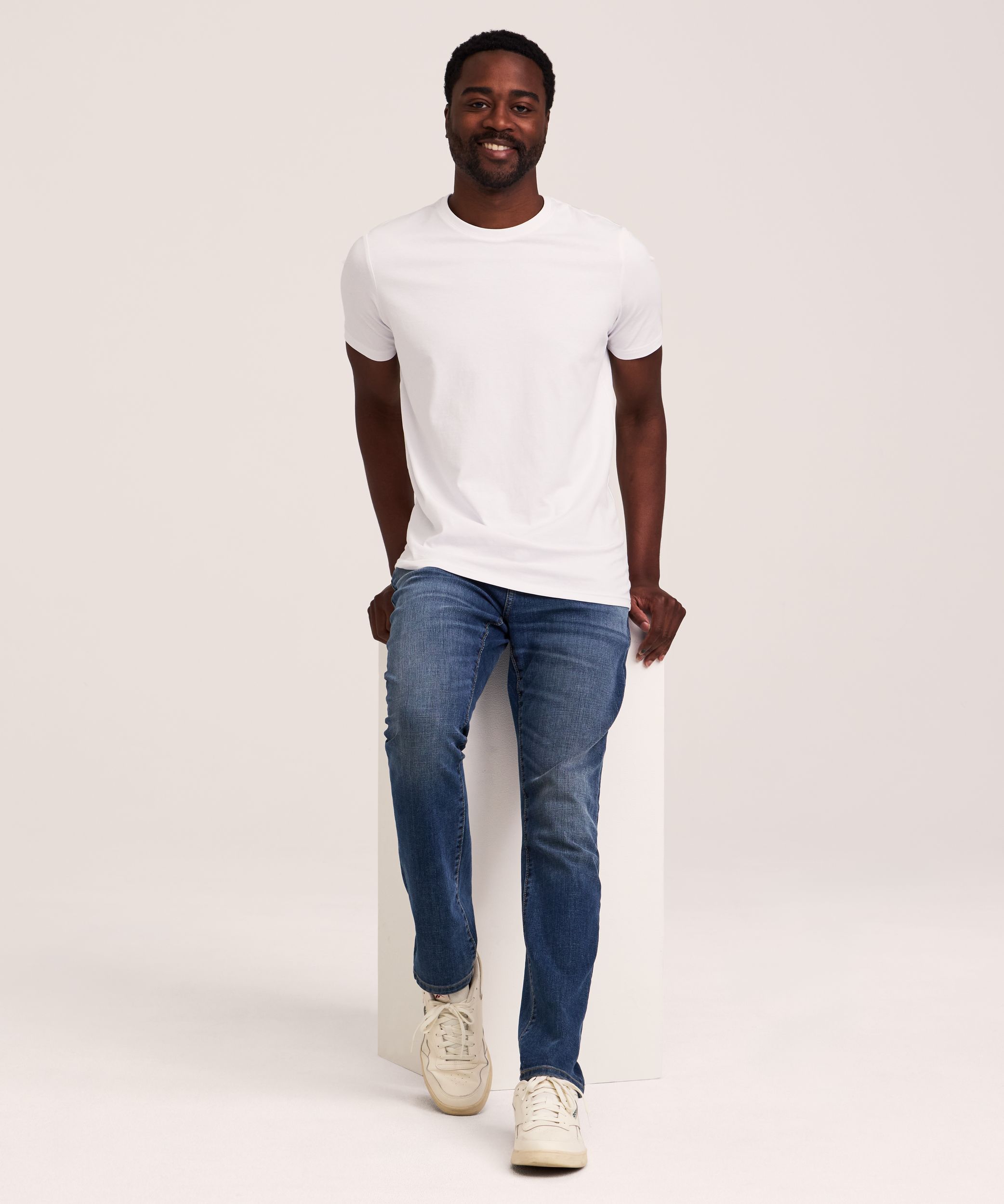 Denver Hayes Men's Stretch Modern Fit Crewneck T-Shirt