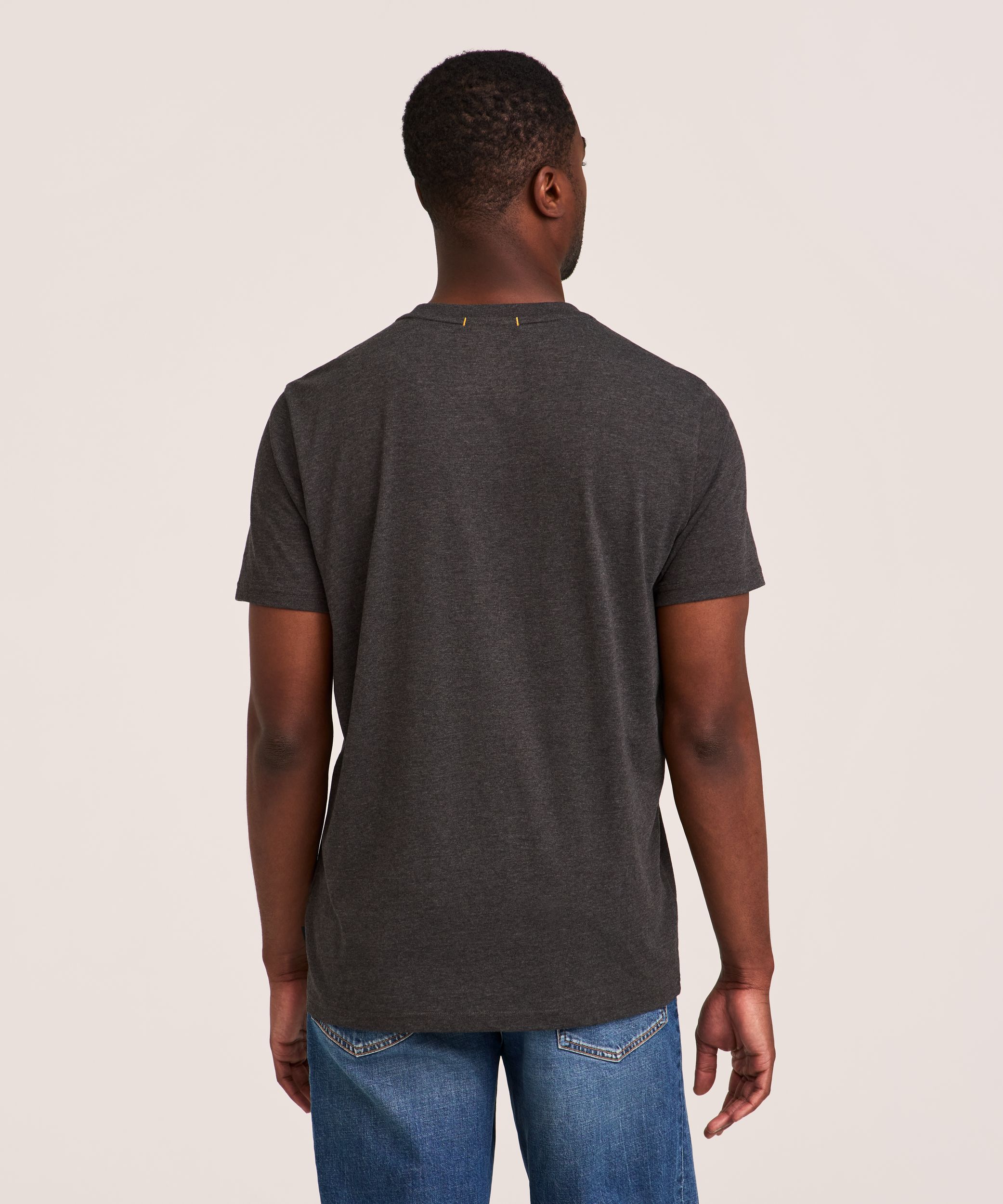 WindRiver Men's Modern Lines Graphic T-Shirt