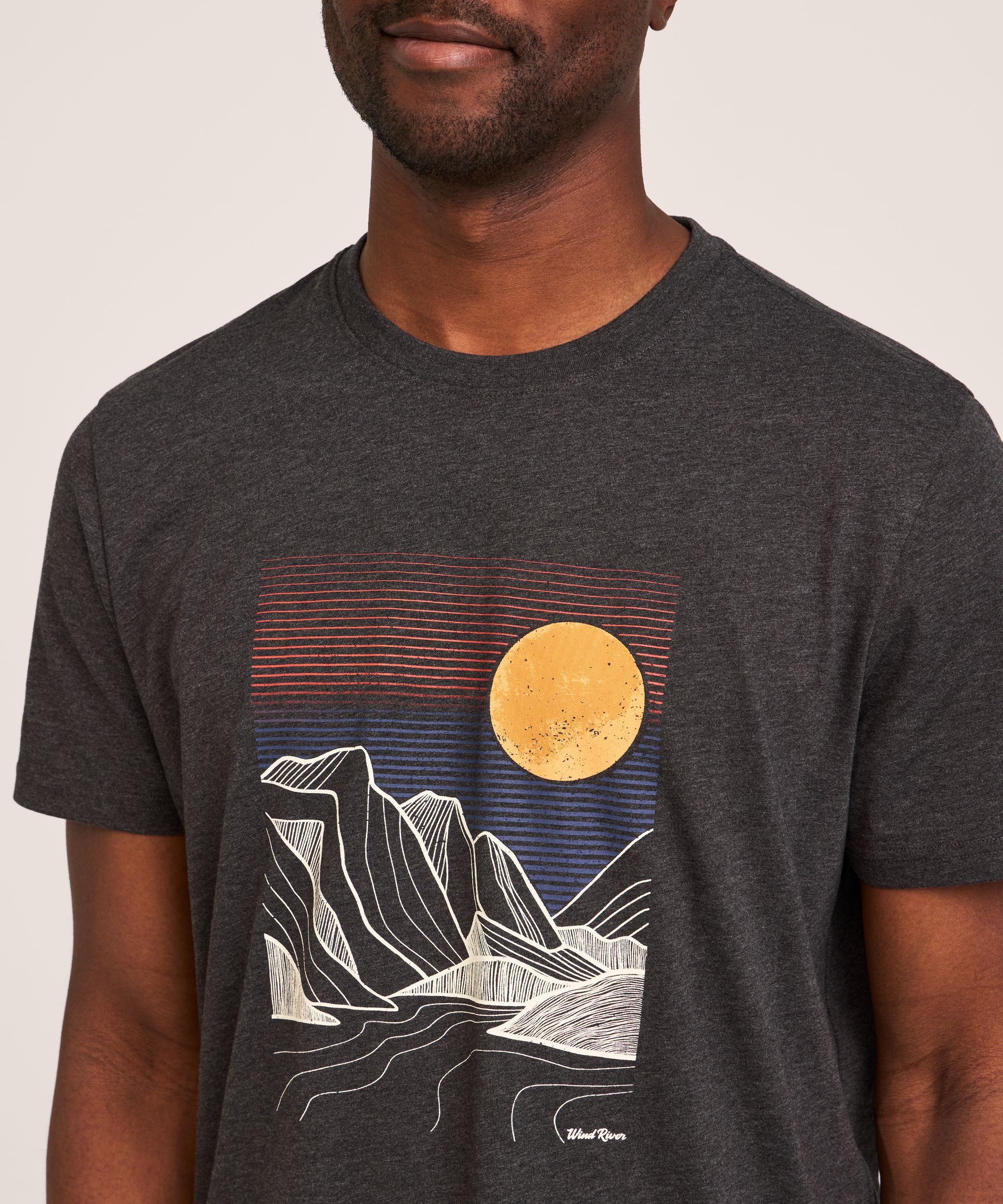 WindRiver Men's Modern Lines Graphic T-Shirt