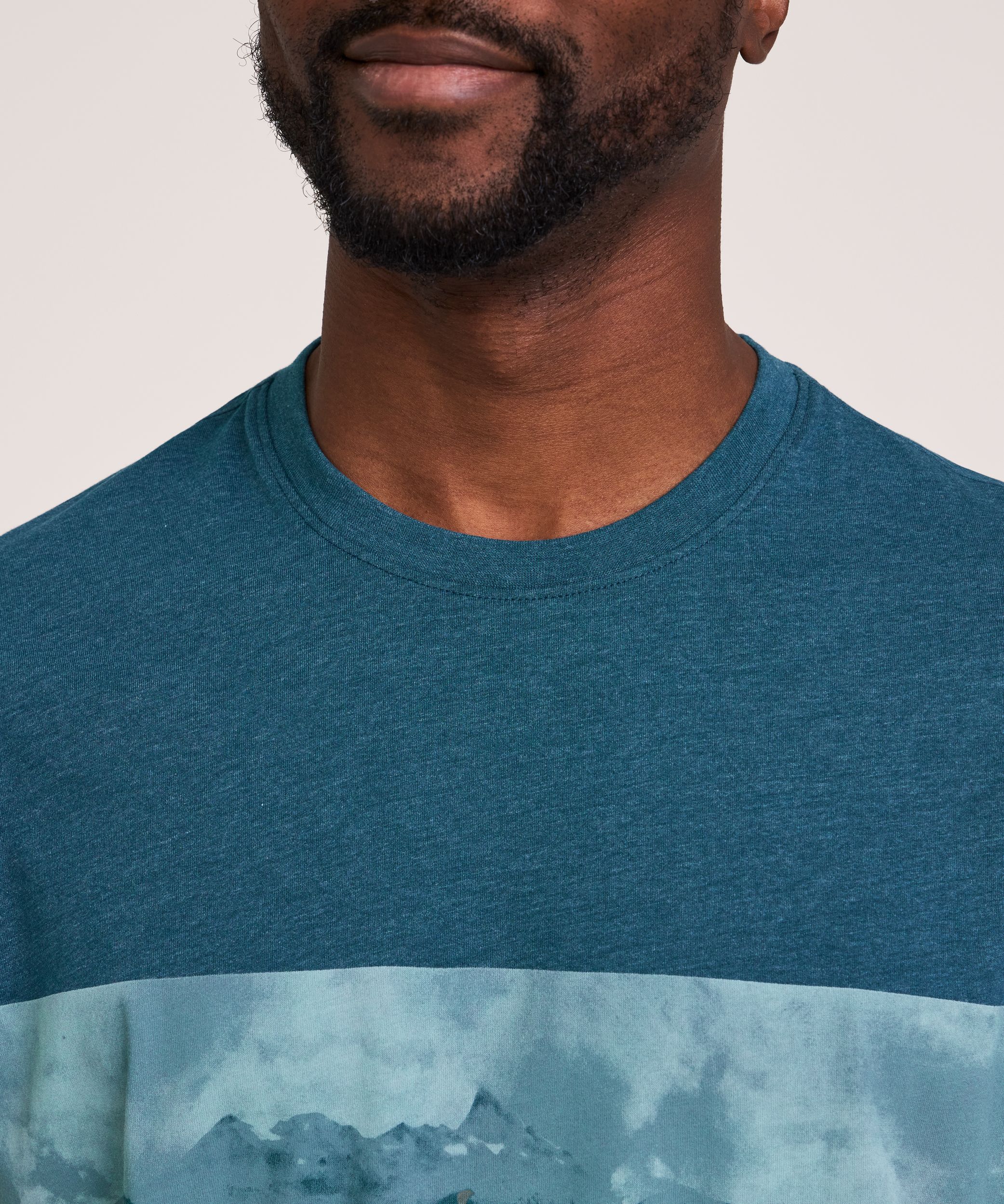 WindRiver Men's Short Sleeve Bear Graphic T-Shirt