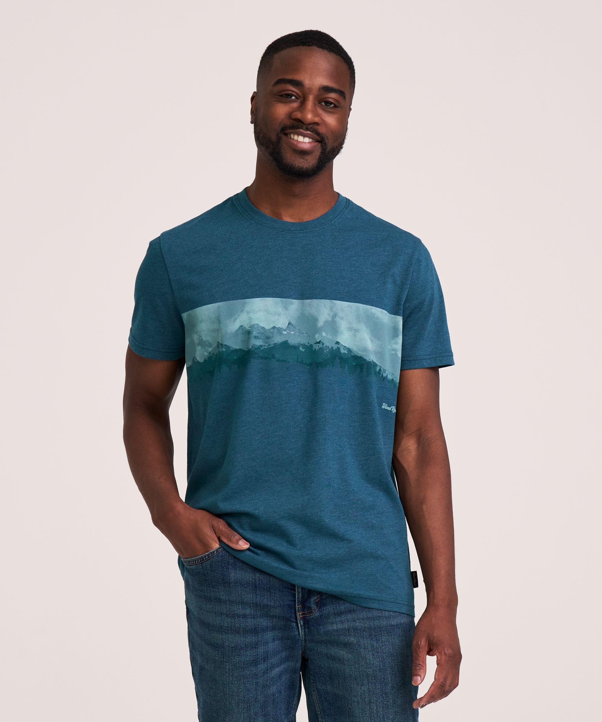 WindRiver Men's Short Sleeve Bear Graphic T-Shirt