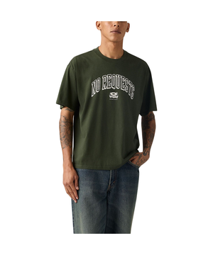 Levi's Men's Boxy No Requests Graphic T-Shirt