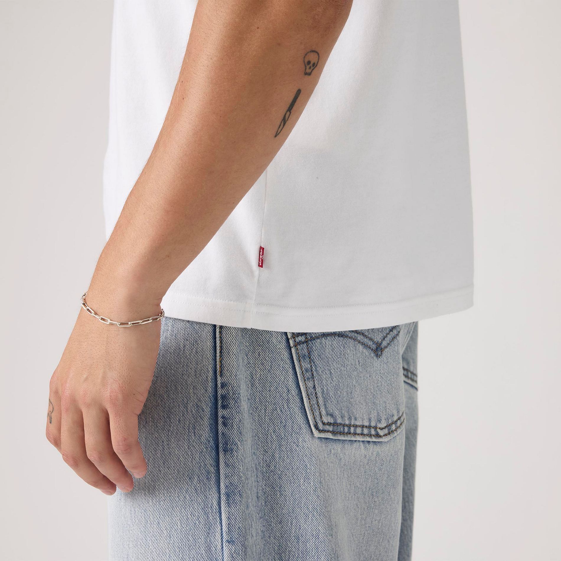 Levi's Men's Short Sleeve Classic Boxy T-Shirt