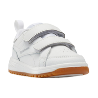 Reebok Kids' Weekbok Clasp Low Sneakers Front_Three_Fourths_Angled_Right