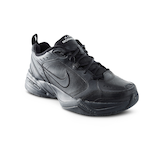 Nike Chaussures d'entraînement large Air Monarch IV pour hommes - 4E Front_Three_Fourths_Angled_Right