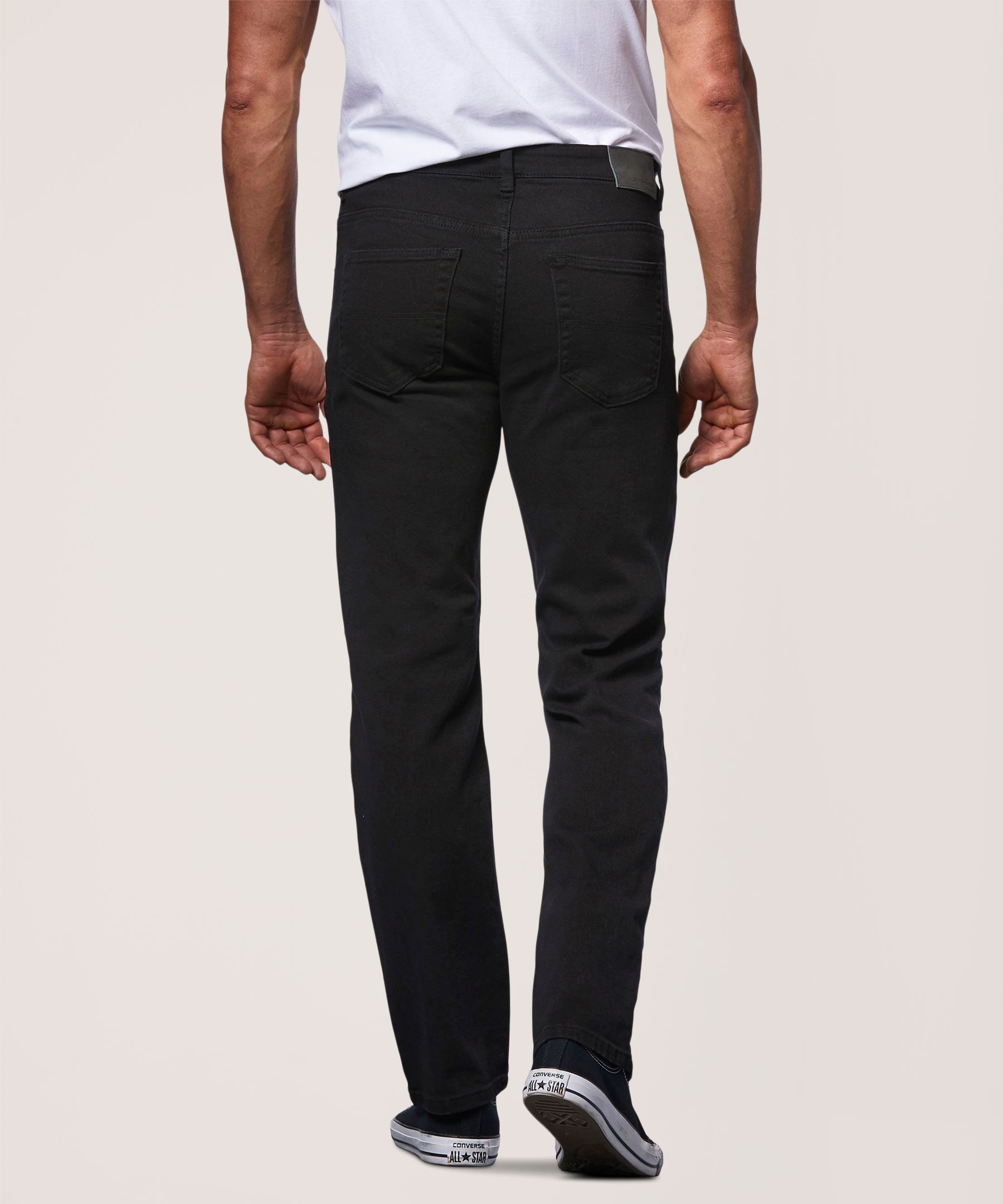 Denver Hayes Men's FLEXTECH® Relaxed Fit Tapered Leg Stretch Jeans