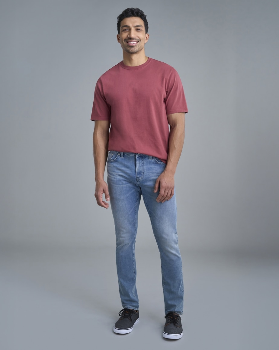 Jeans ajustés et à coupe étroite