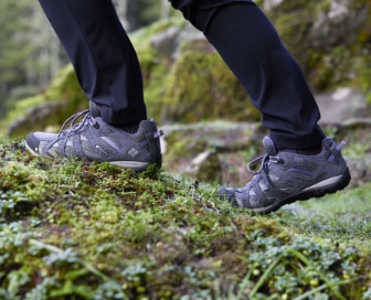 Chaussures pour femmes, hommes et enfants achetez-en 1 et obtenez-en 1 à 50% de rabais*