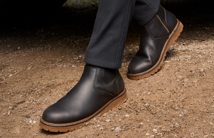 Toutes les chaussures à prix courant pour femmes, hommes et enfants achetez-en 1 et obtenez-en 1 à 30% de rabais*